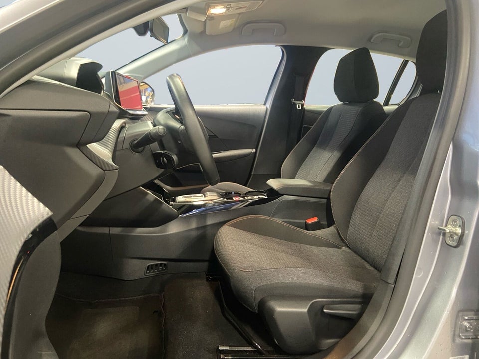 Peugeot e-208 50 Style 5d