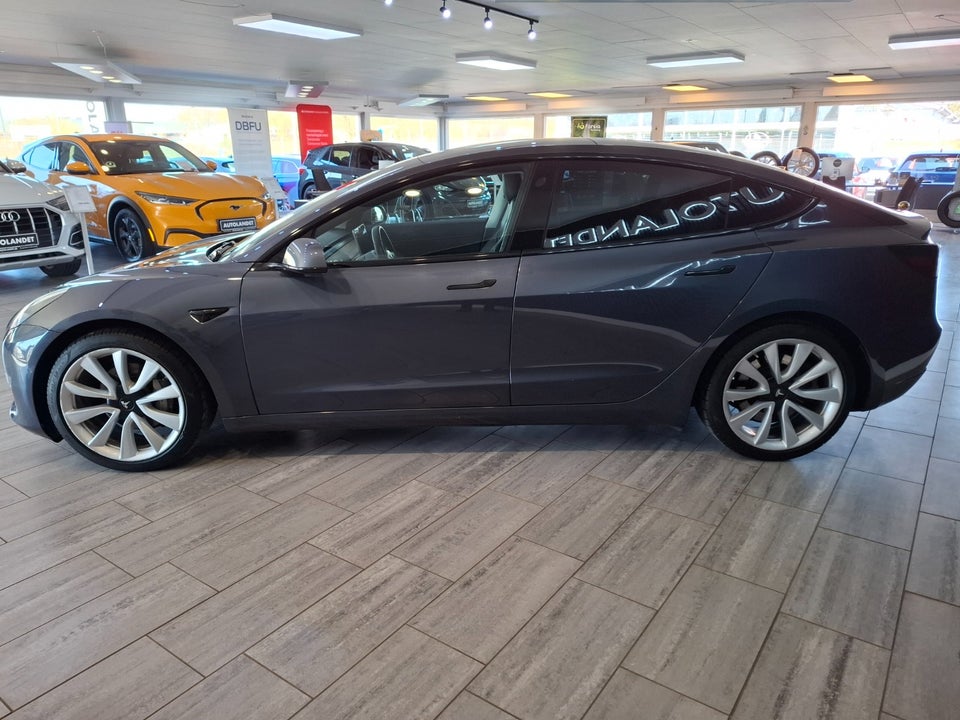Tesla Model 3 Long Range AWD 4d