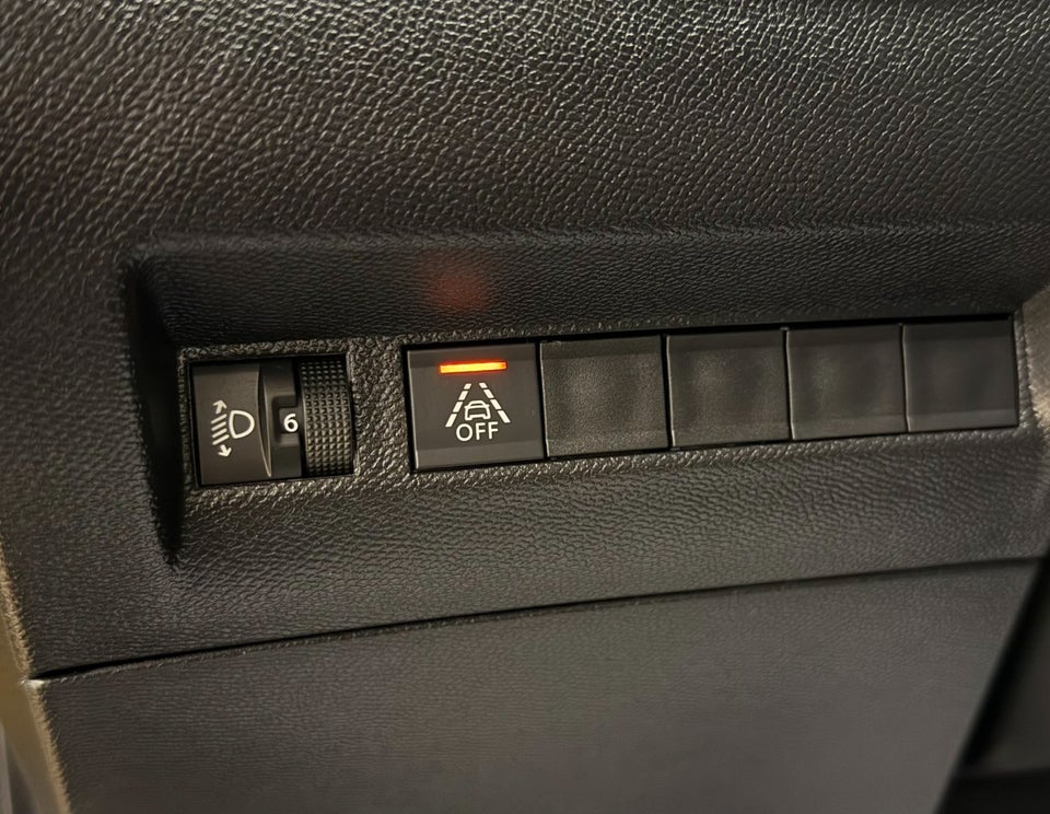 Peugeot 208 1,5 BlueHDi 100 Allure 5d