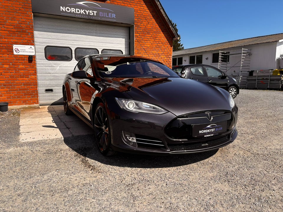 Tesla Model S 90D 5d