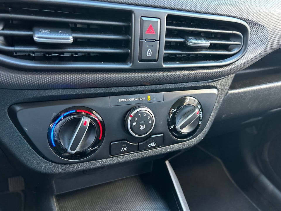 Hyundai i10 1,0 MPi Essential AMT 5d