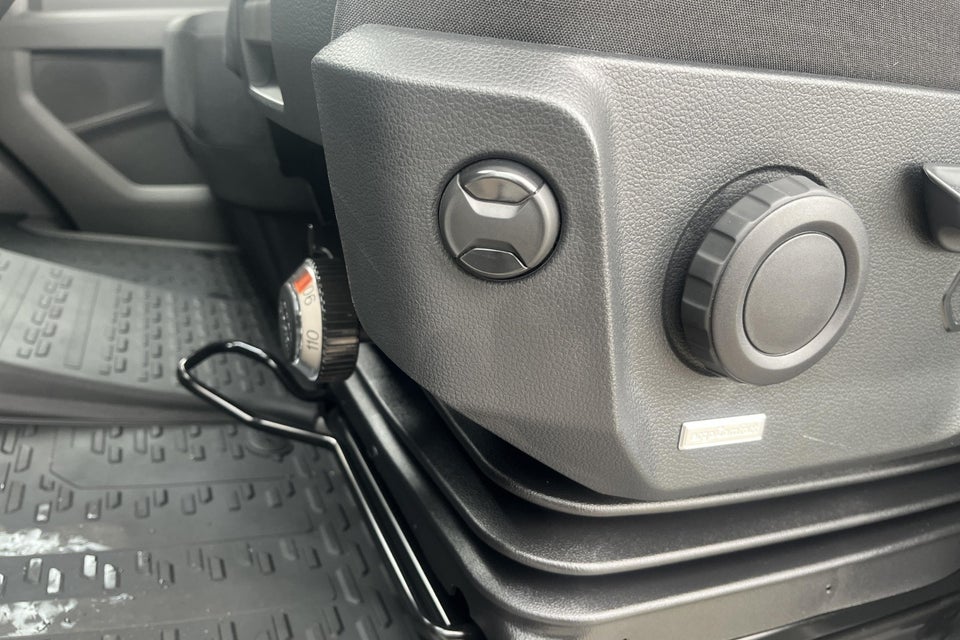 VW Crafter 35 2,0 TDi 177 Kassevogn L3H3 aut.