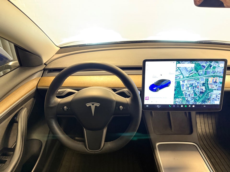 Tesla Model 3 Long Range AWD 4d