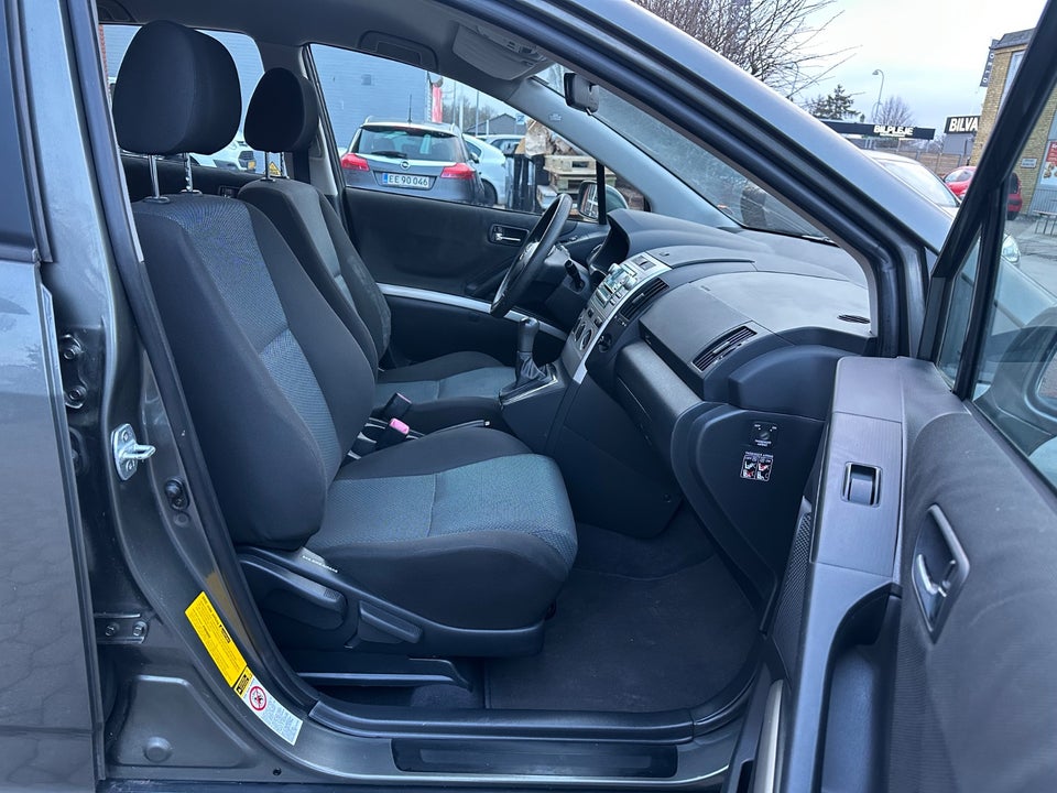 Toyota Corolla Verso 1,8 Sol 7prs 5d