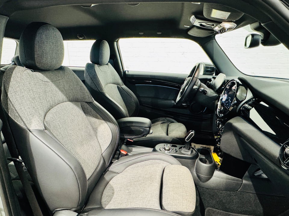 MINI Cooper SE Classic Trim 3d