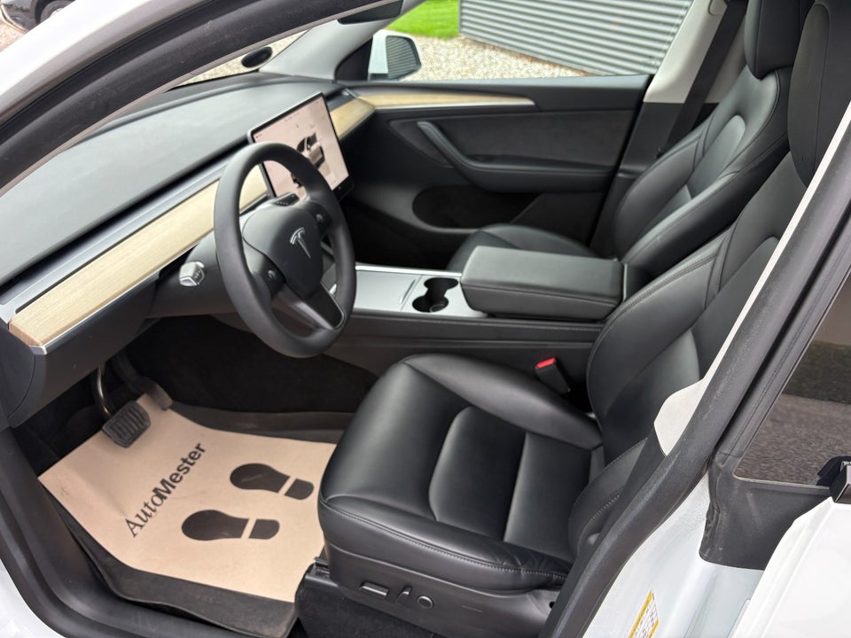 Tesla Model Y RWD 5d