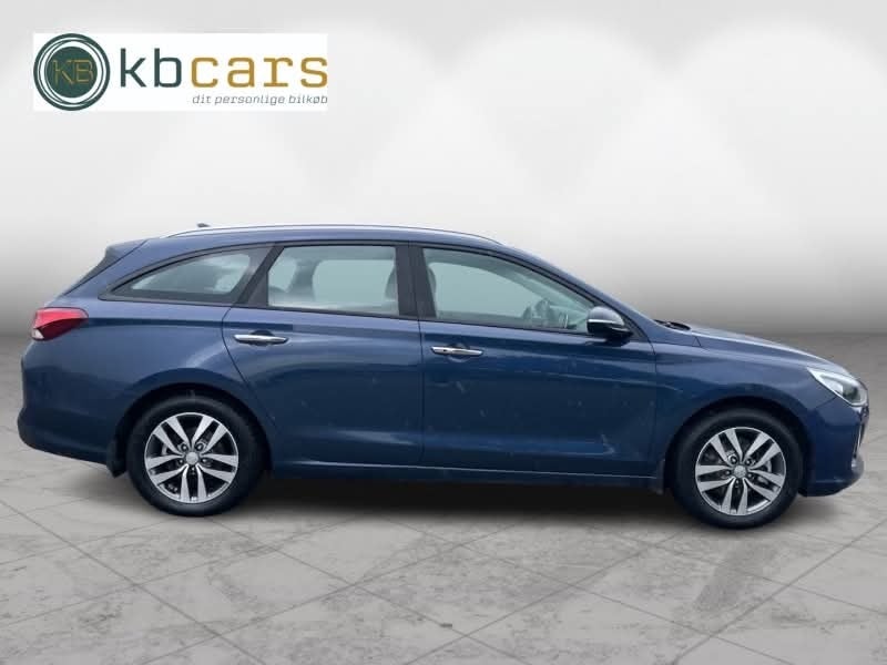 Hyundai i30 1,6 CRDi 110 Trend stc. DCT 5d