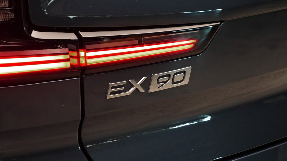 Volvo EX90 Plus 7prs 5d