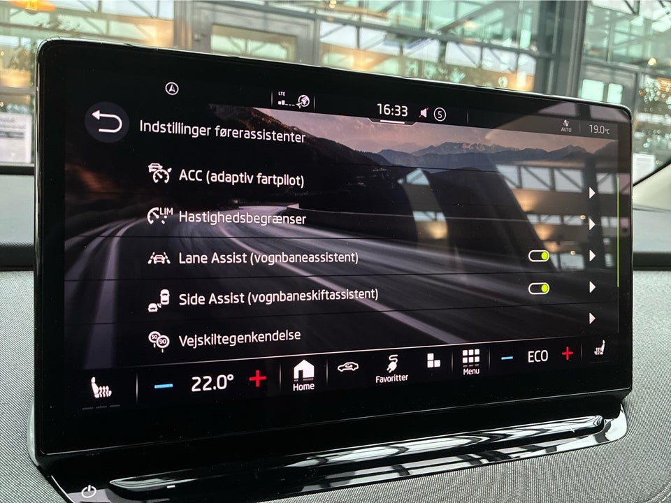 Skoda Enyaq 60 iV Plus 5d