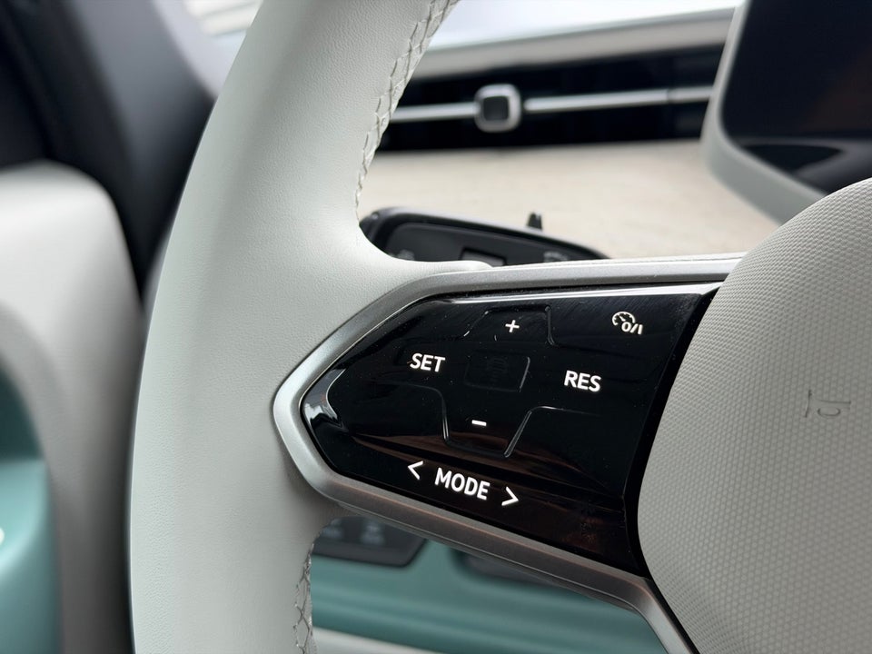 VW ID.Buzz 77 Pro SWB 5d