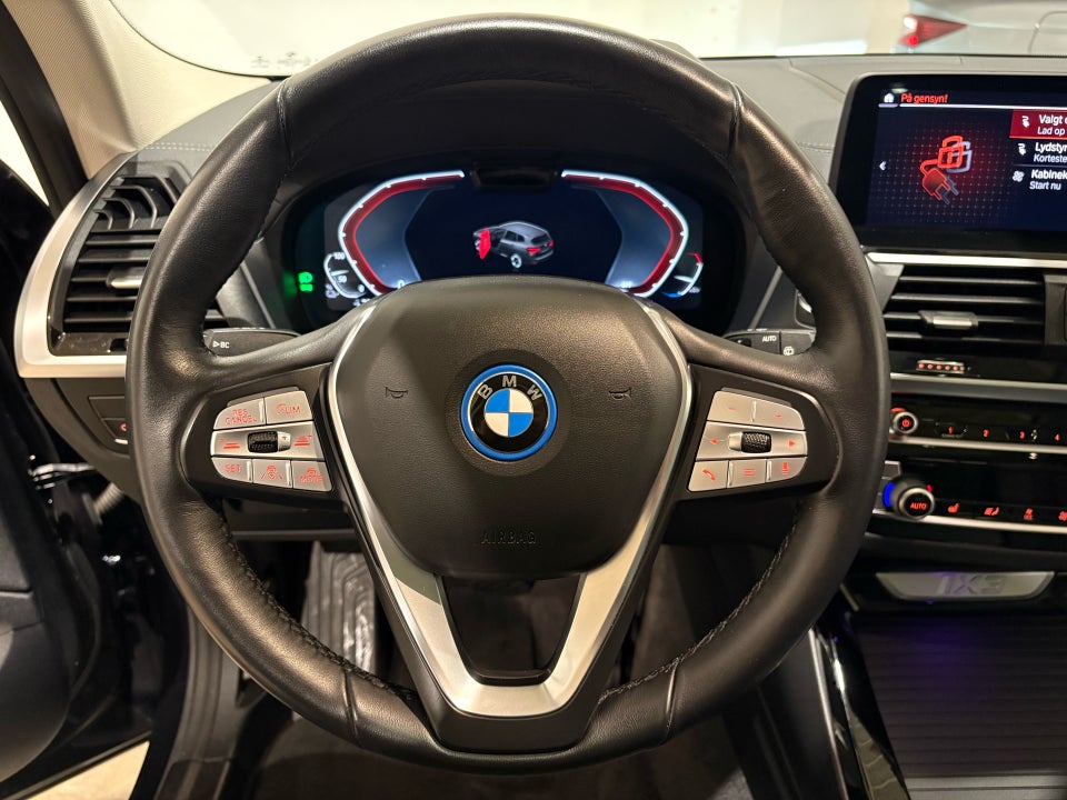 BMW iX3 Charged 5d