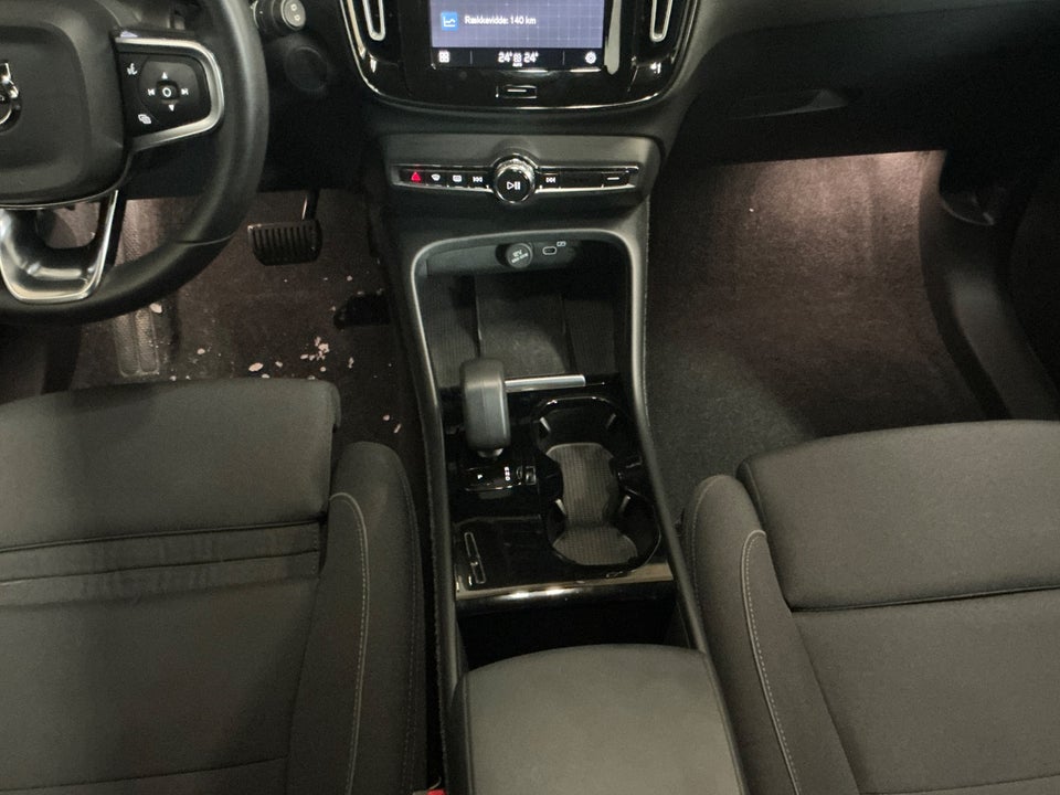 Volvo XC40 P6 ReCharge Core 5d