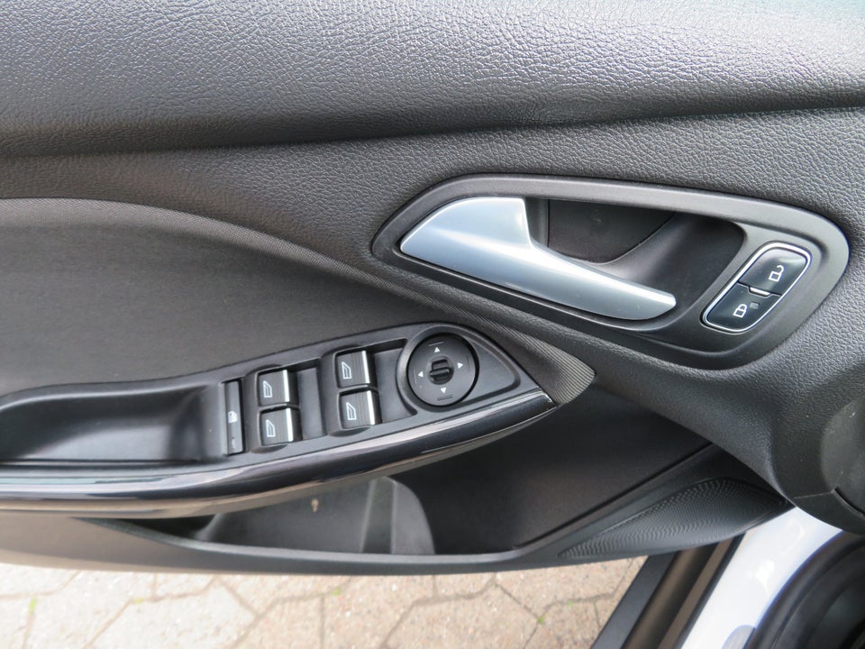 Ford Focus 1,0 SCTi 125 Titanium stc. 5d