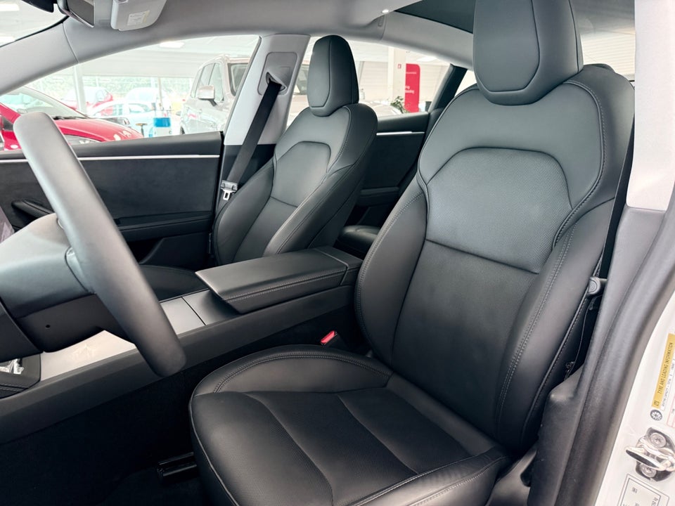 Tesla Model 3 Long Range AWD 4d