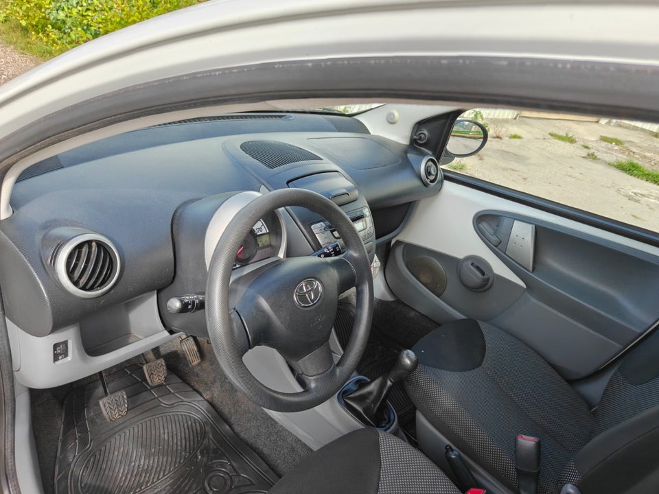 Toyota Aygo 1,0 Plus 5d