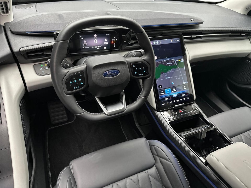 Ford Explorer 82 Premium Extended Range 5d