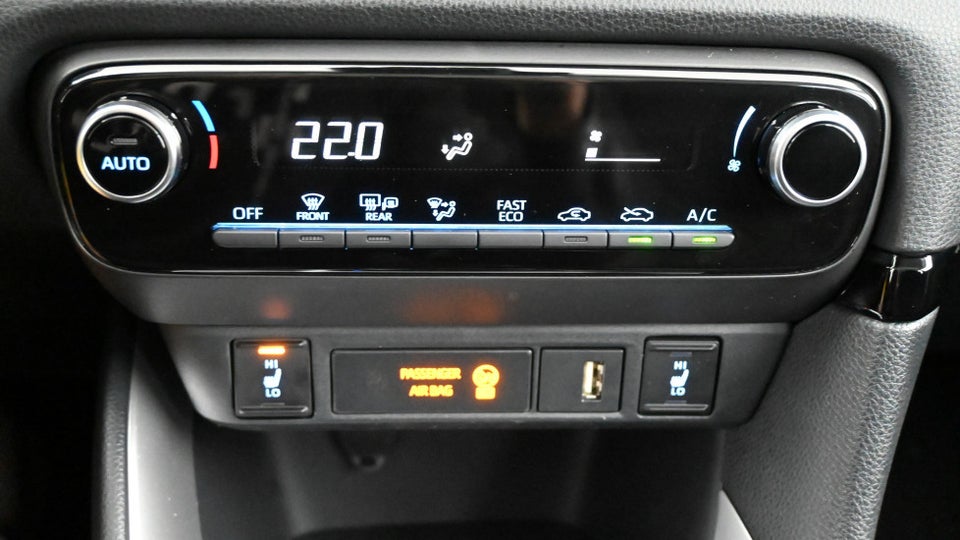 Toyota Yaris 1,5 Hybrid H3 e-CVT 5d