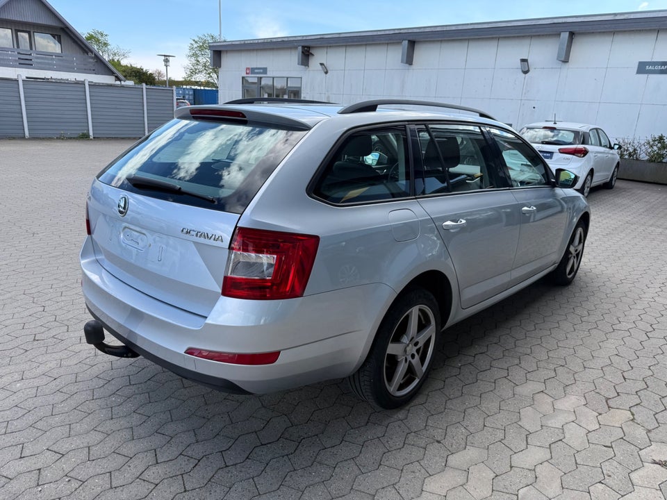 Skoda Octavia 1,2 TSi 105 Active Combi 5d