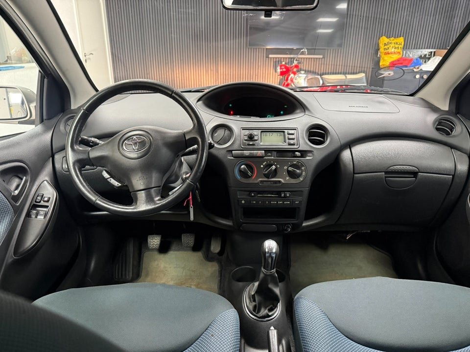 Toyota Yaris 1,3 Luna 3d