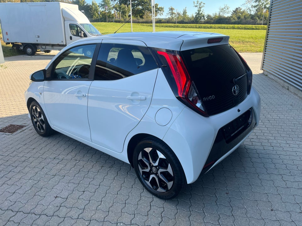 Toyota Aygo 1,0 VVT-i x-press 5d