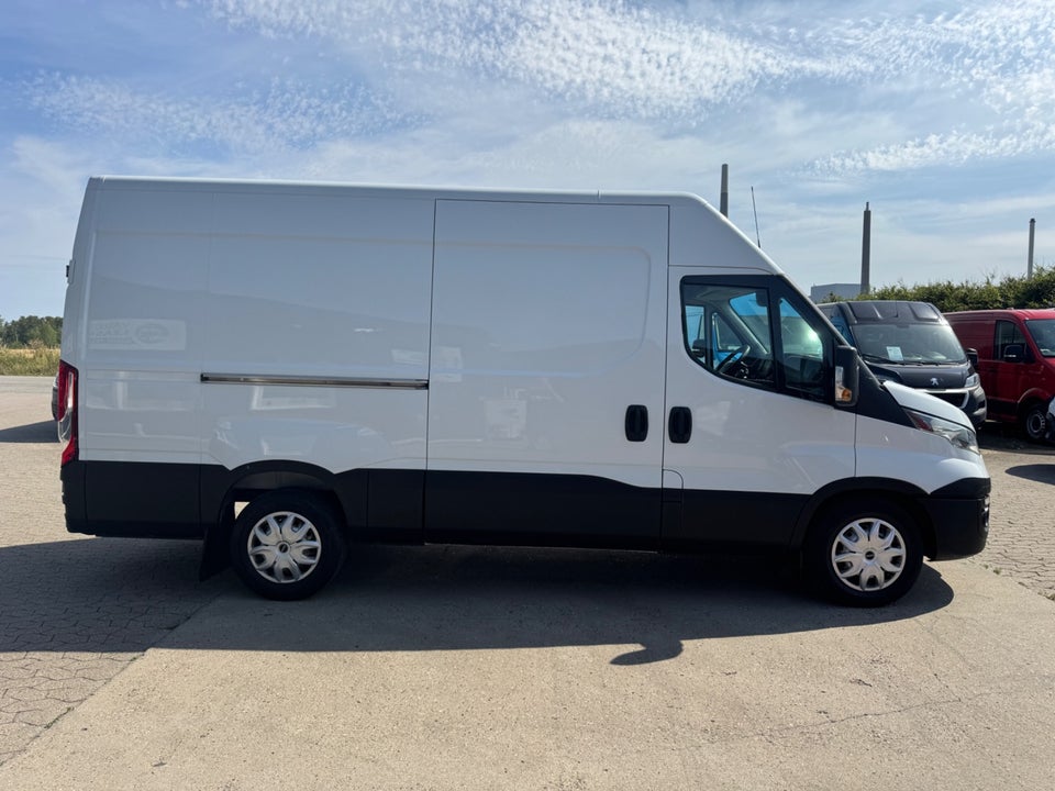 Iveco Daily 3,0 35S17 12m³ Van AG8