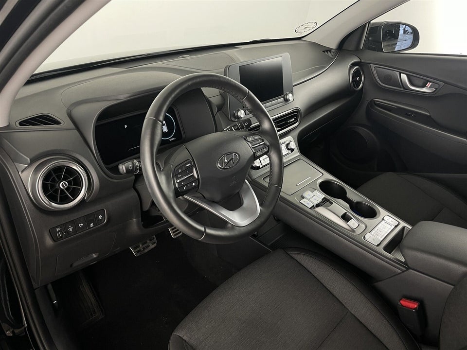 Hyundai Kona 39 EV Essential 5d