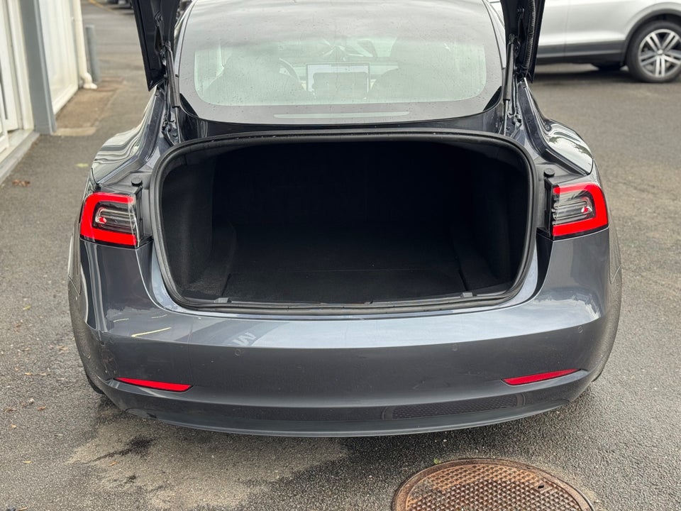 Tesla Model 3 Long Range AWD 4d