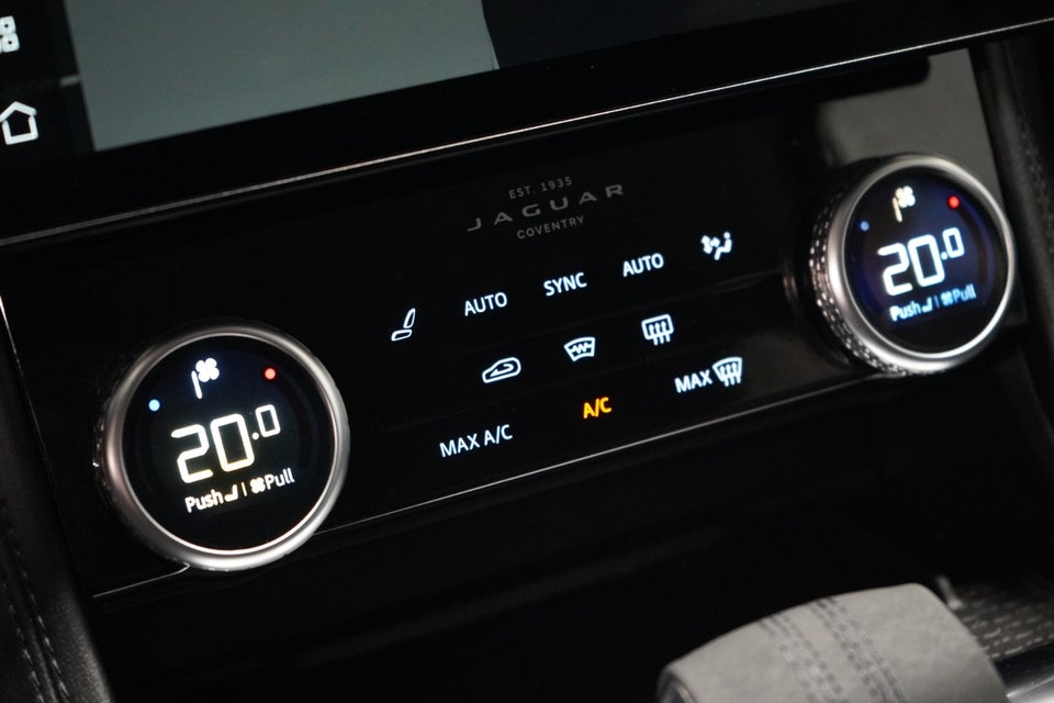 Jaguar F-Pace 2,0 P400e Signature S aut. 5d