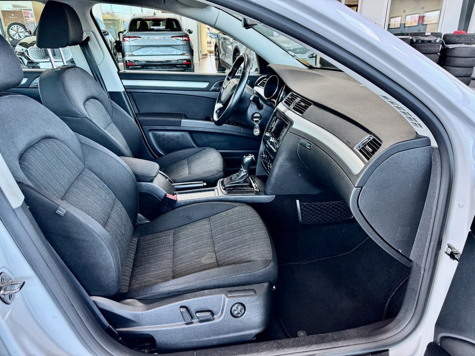 Skoda Superb 2,0 TDi 140 Active Combi DSG 5d