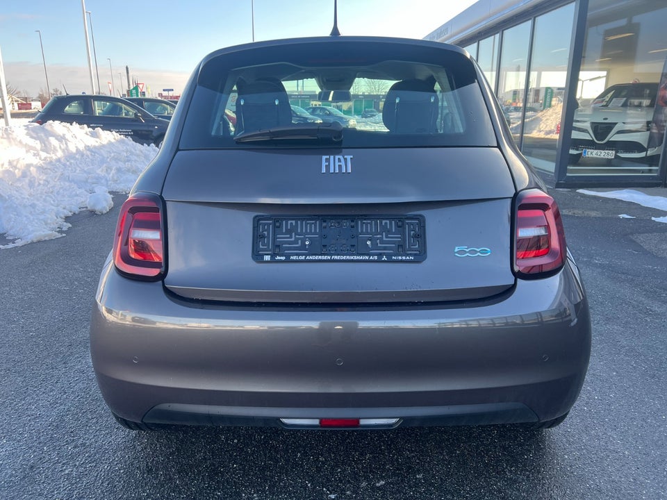 Fiat 500e 42 Icon 3d