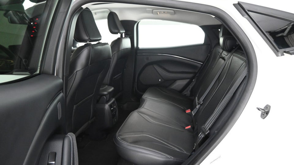 Ford Mustang Mach-E 68 Standard Range 5d