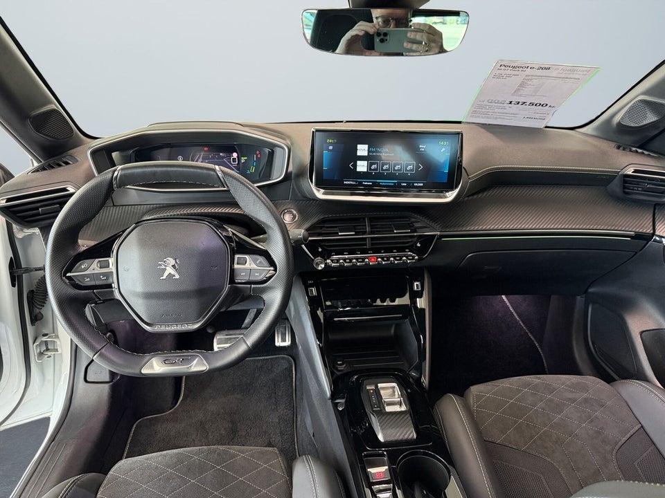 Peugeot e-208 50 GT Pack 5d
