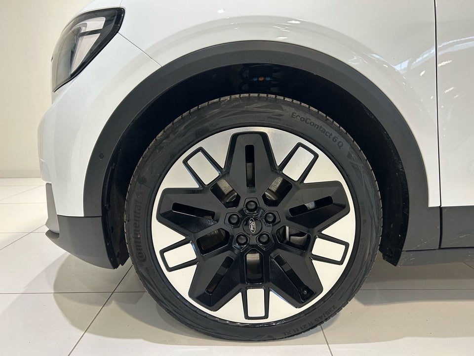 Ford Explorer 77 Premium Extended Range 5d