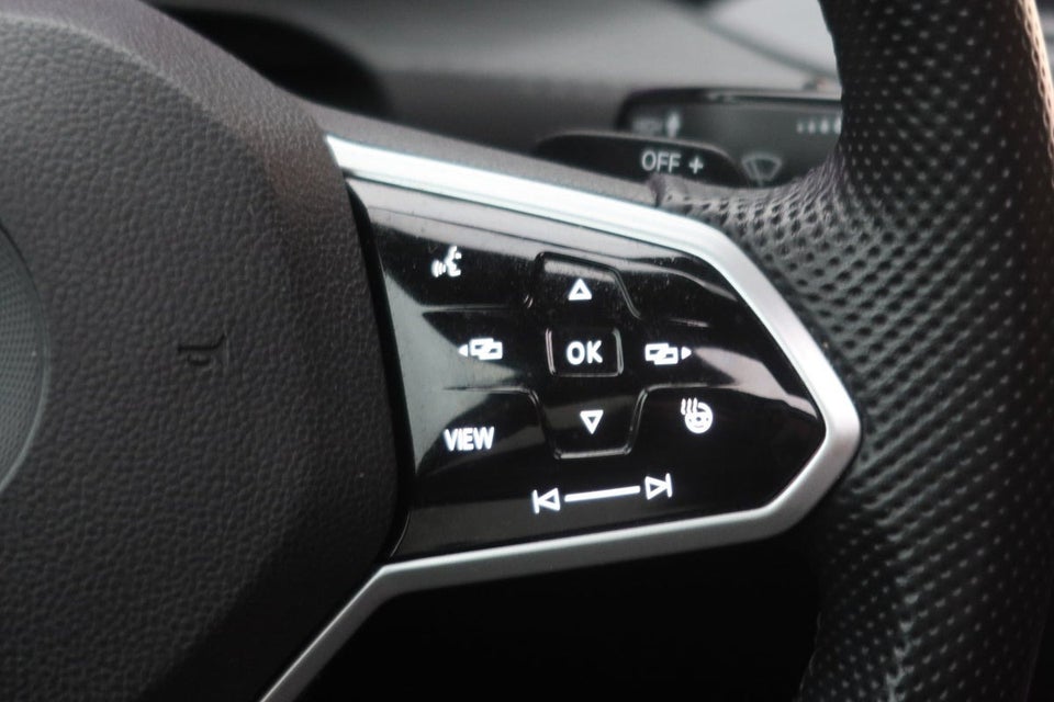 VW Golf VIII 1,4 GTE DSG 5d