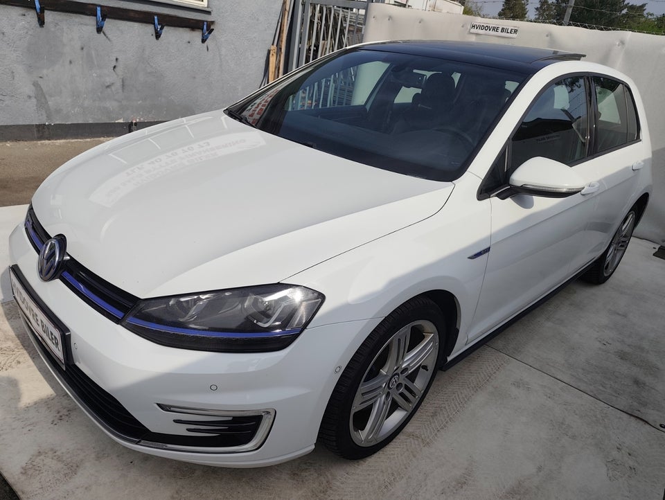 VW Golf VII 1,4 GTE Highline DSG 5d