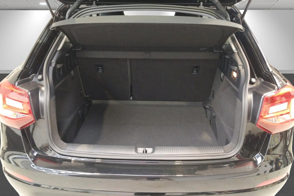 Audi Q2 35 TFSi S-tr. 5d