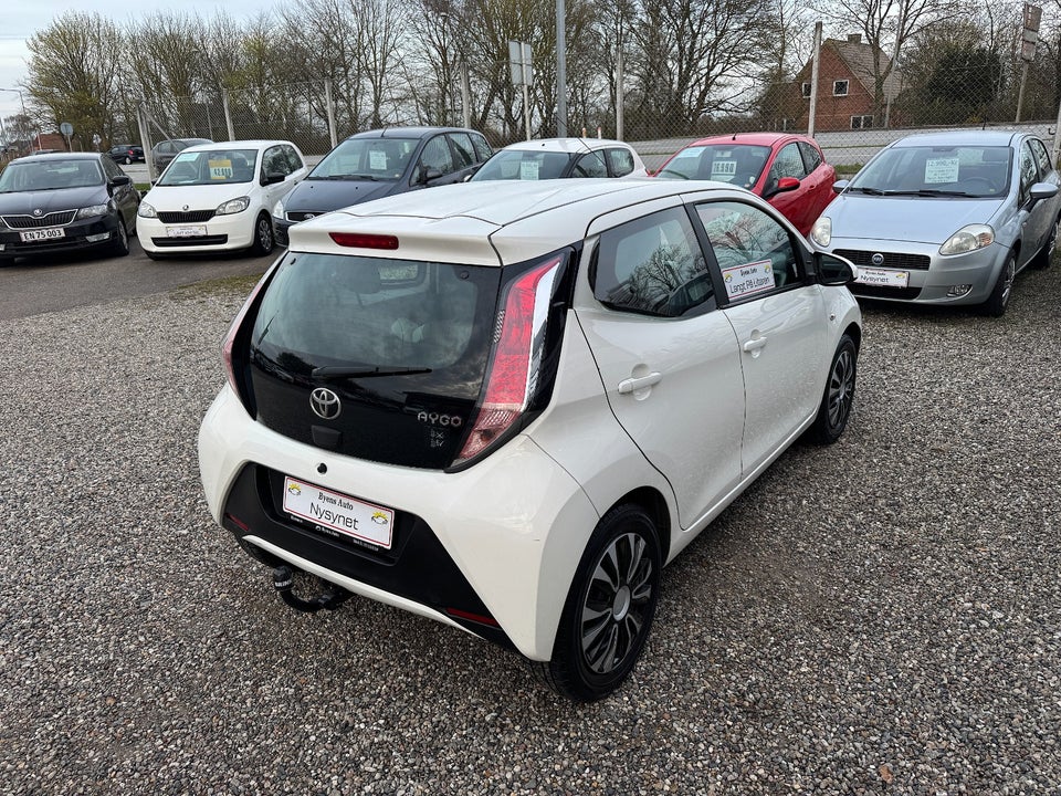 Toyota Aygo 1,0 VVT-i x-play 5d