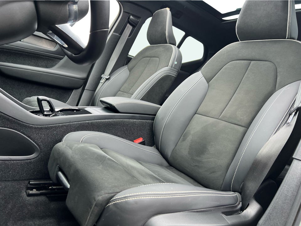 Volvo XC40 ReCharge Twin Ultimate 5d