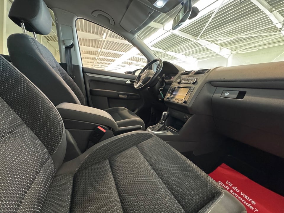 VW Touran 2,0 TDi 140 Comfortline DSG BM Van 5d