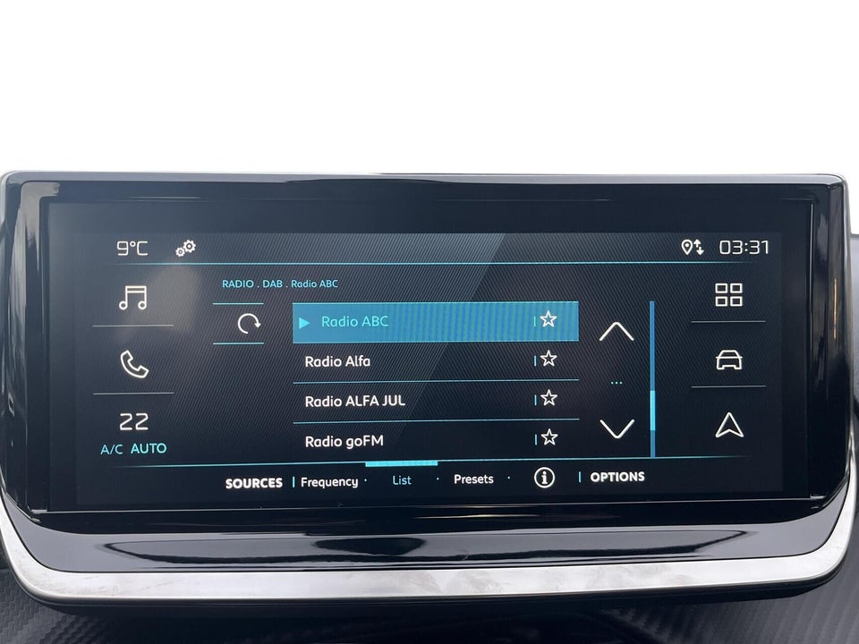 Peugeot e-208 50 Style 5d