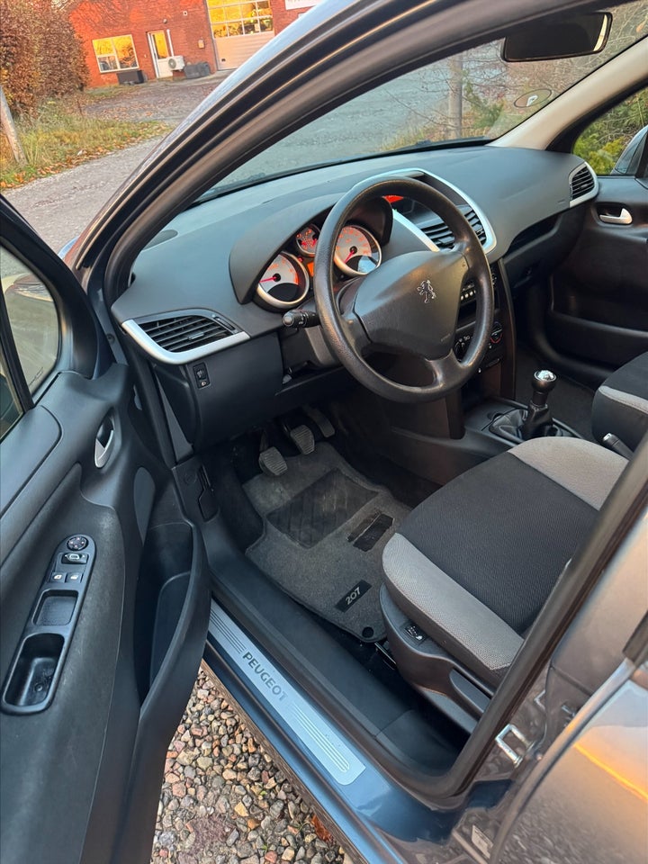 Peugeot 207 1,4 Comfort+ 5d
