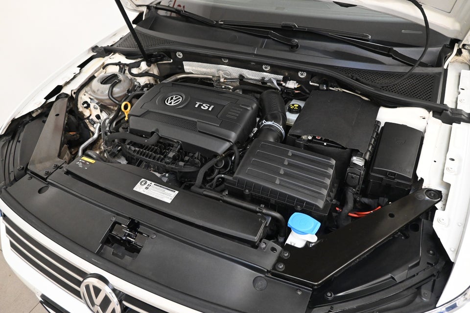 VW Passat 2,0 TSi 220 Highline Variant DSG 5d