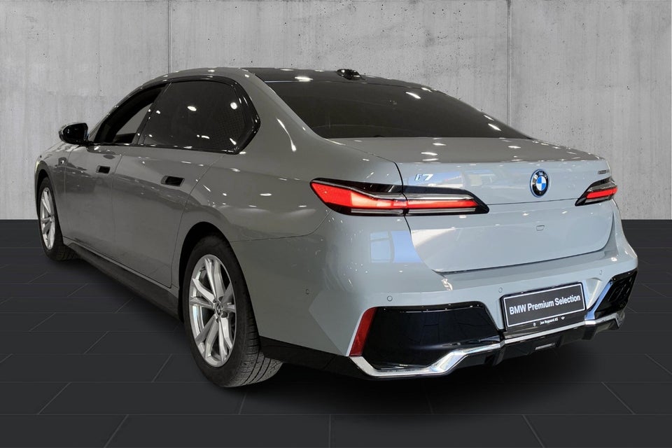 BMW i7 eDrive50 M-Sport 4d