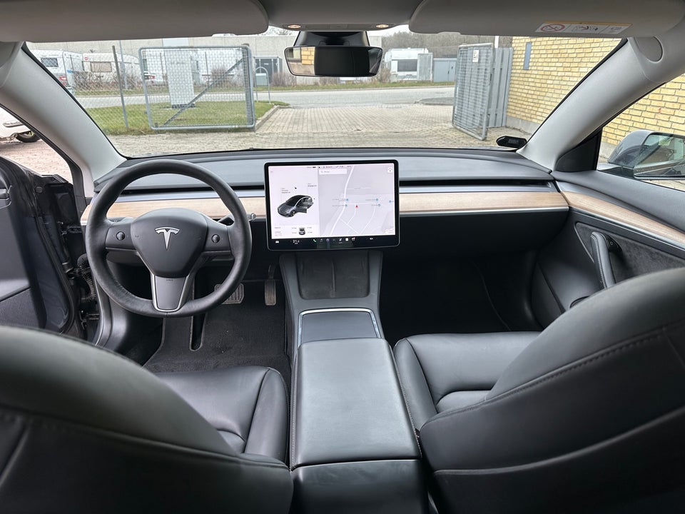 Tesla Model 3 Long Range AWD 4d