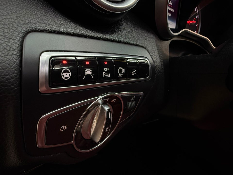 Mercedes C400 3,0 AMG Line aut. 4Matic 4d