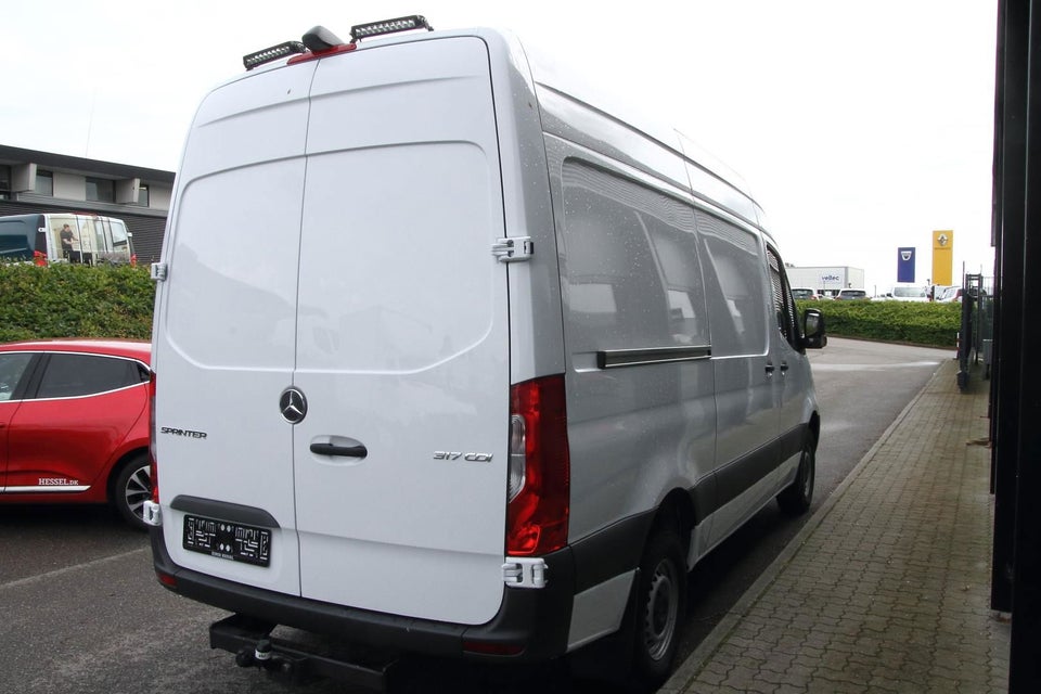 Mercedes Sprinter 317 2,0 CDi A2 Kassevogn aut. RWD