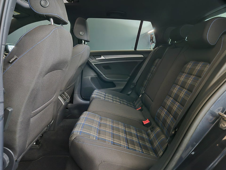 VW Golf VII 1,4 GTE DSG 5d