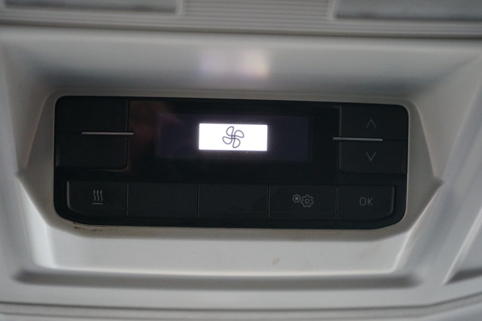 VW Crafter 35 2,0 TDi 177 Kassevogn L4H3