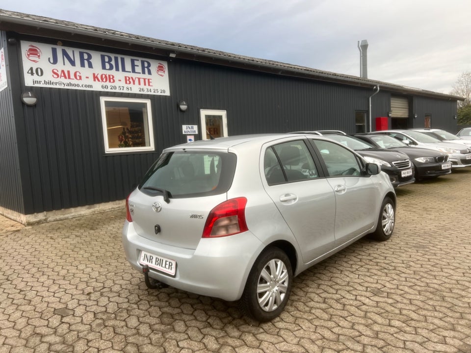 Toyota Yaris 1,3 Sol 5d