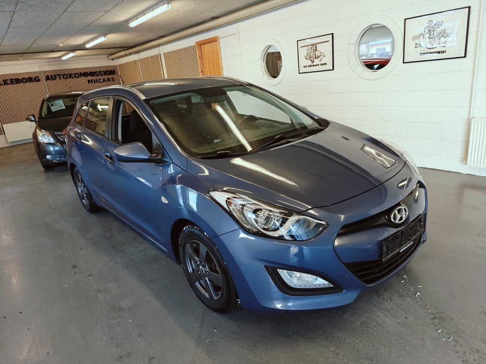 Hyundai i30 1,6 CRDi 110 Style CW Eco 5d